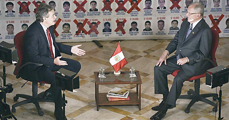 DiarioElPeruano's tweet photo. #ConversandoConElPresidente El Perú cumplirá metas en seguridad ciudadana https://t.co/d5n3dqWEXt @MininterPeru https://t.co/v37s21yJnx