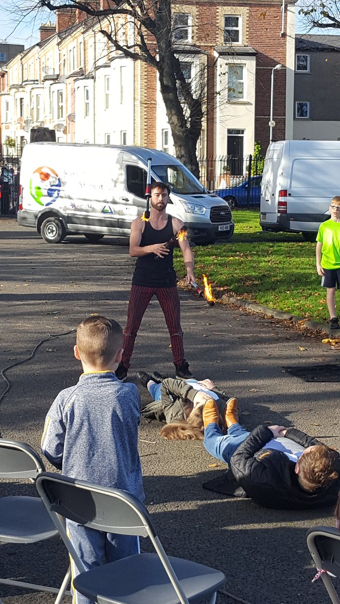 B_HKT84's tweet image. Alexandra Park Event

#NorthBelfast #Belfast #fire #community #StarWars