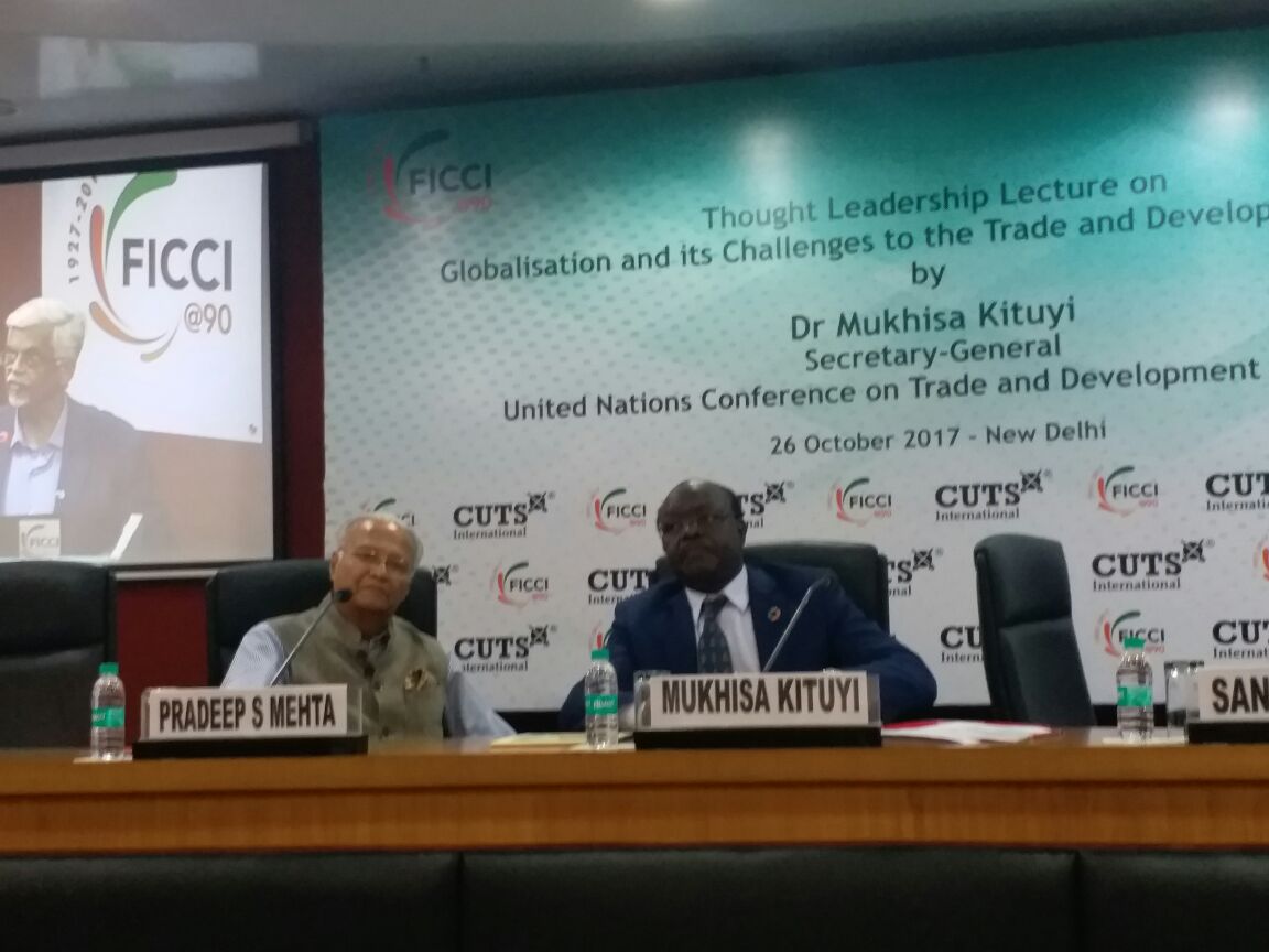Psm_cuts's tweet photo. @UNCTADKituyi stimulating lecture on #Gobalisation and challenges to #Trading system @cutscitee & @ficci_india on 26/10/17. @barugaru https://t.co/IC3ymHO7YF