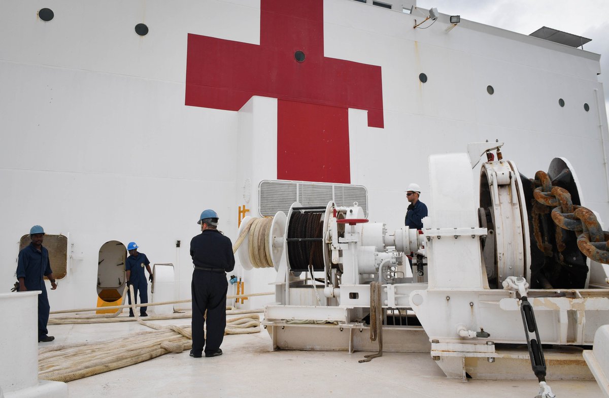 MSCSealift's tweet photo. @MSCSealift=#USNSComfort. 85 civilian mariners navigate/operate the ship so hospital can do its job. Currently in San Juan, #PuertoRico 🇵🇷 https://t.co/whEdrgsRR1