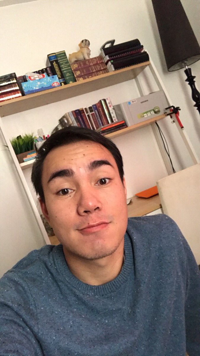 tobiaku's tweet photo. That things behind me are just “adorno’s” . #studytable #study #studentforever https://t.co/cIgVwvRgSh