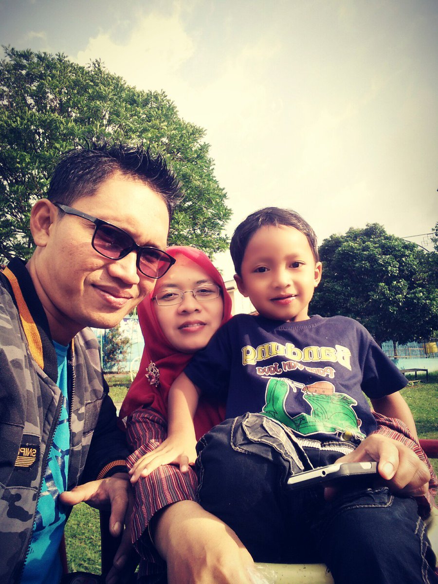 PrabuShank's tweet photo. Disaat kita melihat kebahagian ada pada orang lain..
Ternyata Tuhan udah memberikan kebahagian itu sejak kita di pertemukan separuh jiwa. https://t.co/RUi1PuzMUb