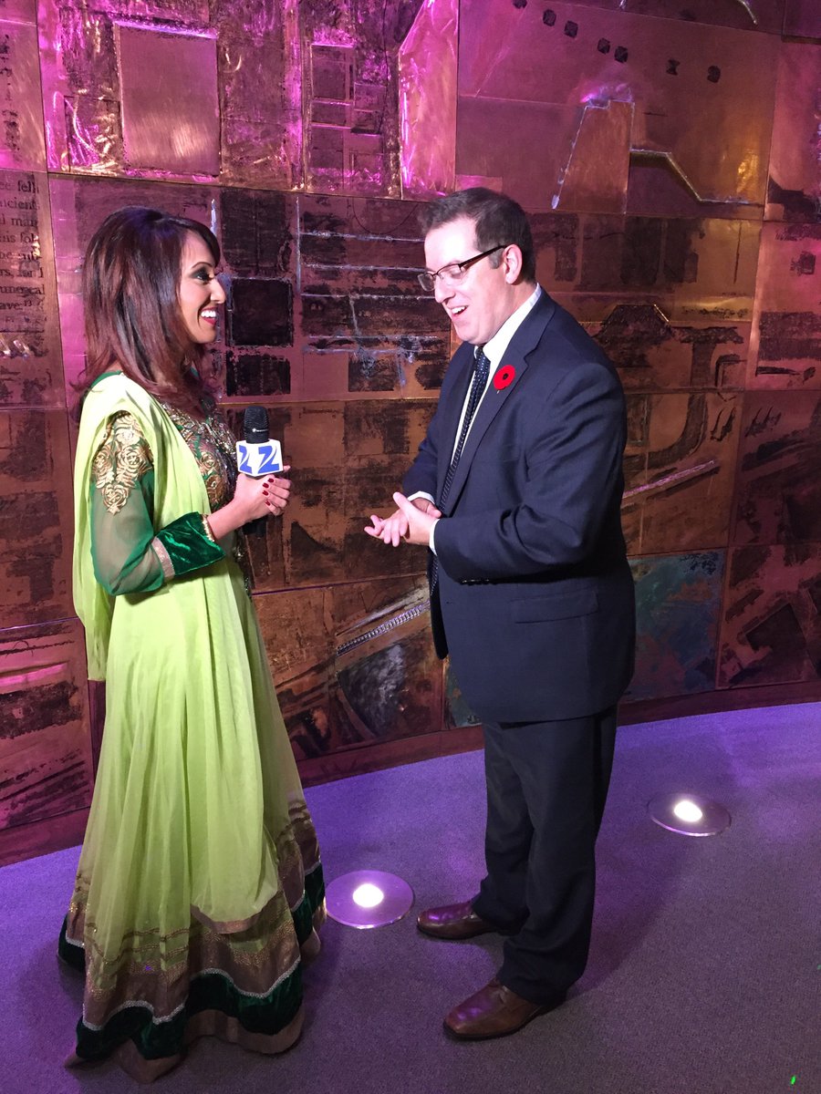 pavneeshmadan's tweet photo. Mayor @CamGuthrie in a dialogue with @VJAmitha regarding #Diwali celebrations in #Guelph #ZeeTv https://t.co/e4VSkYIe1n