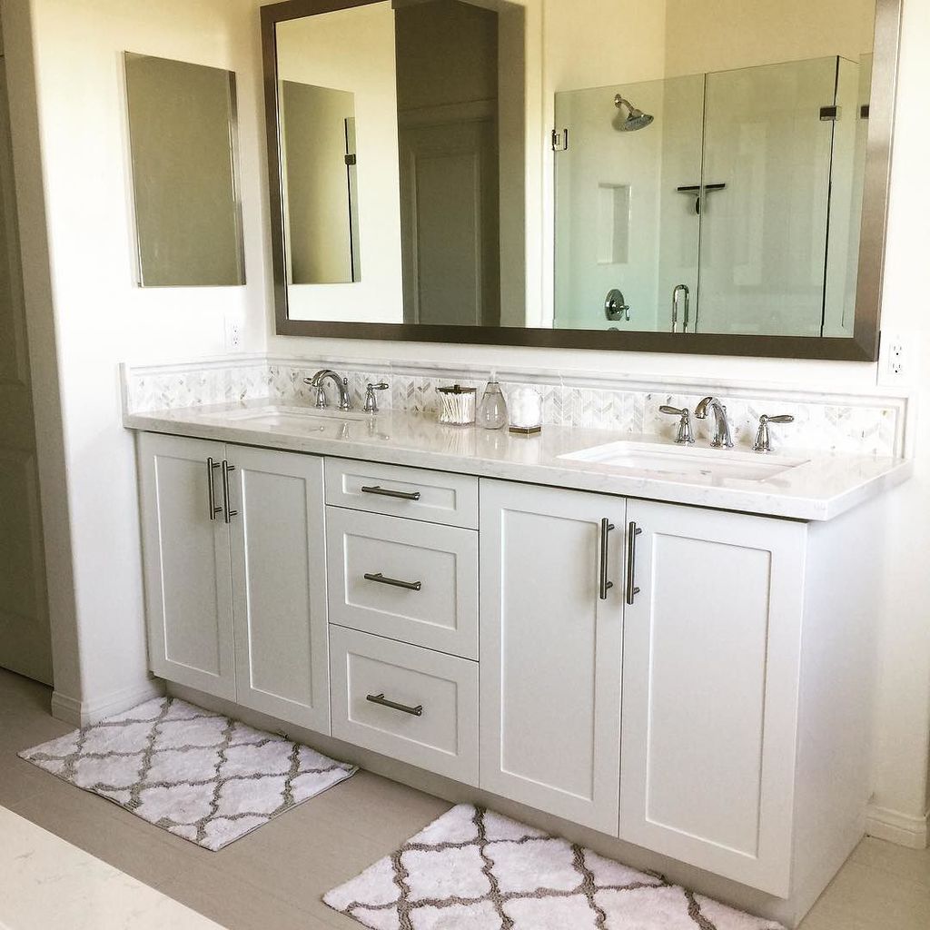 DecorPad's tweet photo. Lucite canisters for $3.99 each from C21 Store (love shopping there) and bath mats from Target. More bathroom view… https://t.co/SsawjjbCoA https://t.co/1YG2MJPSbE