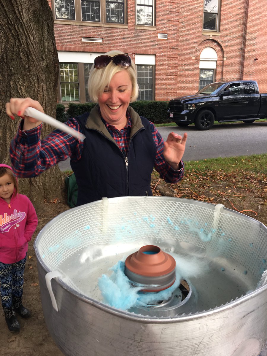 whiteclass2's tweet photo. Mrs. Fletcher rocked the cotton candy machine at our annual Pumpkin Sale in October!  #lorangerjamesonPTO #oobschools https://t.co/HPgexx533m