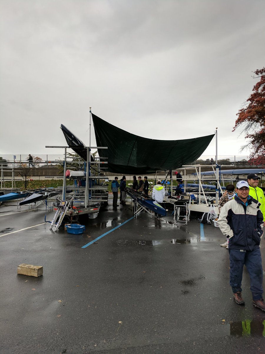 <a href="/GreenwichCrew/">Greenwich Crew</a> knows how to prepare for tough weather <a href="/HeadoftheFish/">HeadoftheFish</a>. Think the worse weather is still south. <a href="/the_hosr/">Head of the Schuylkill Regatta</a> maybe? Stay dry!