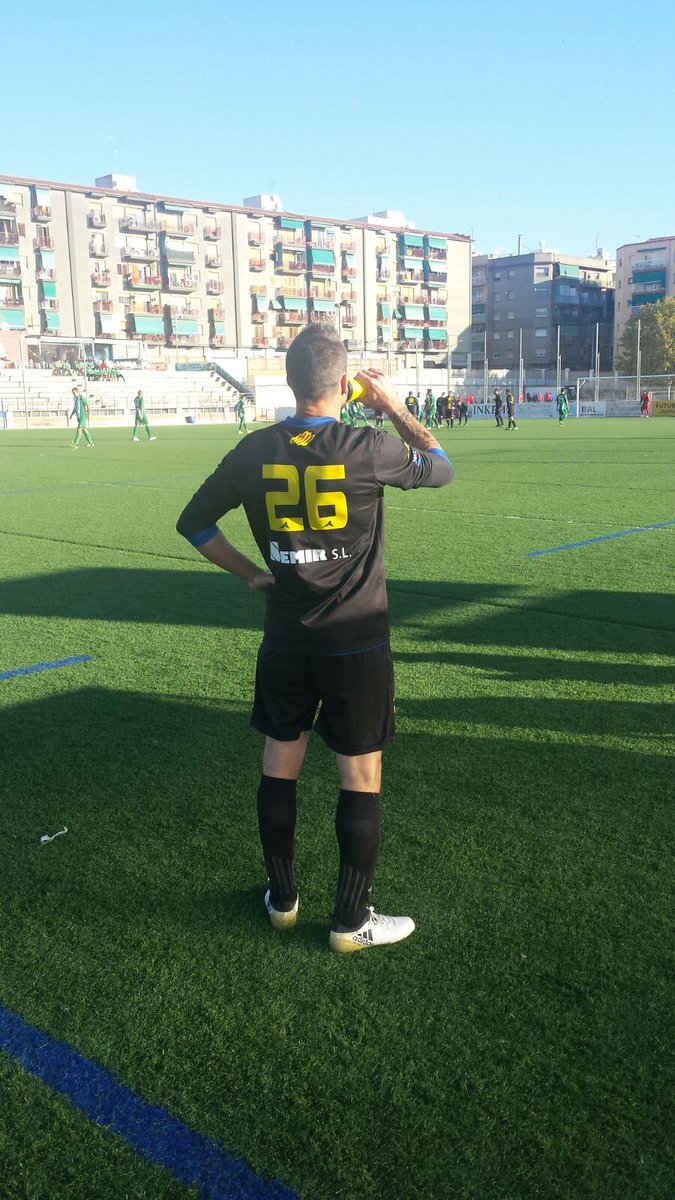 cf_catalunya's tweet photo. El premi @bienveo_es /#semir es per #samu26 que avui ha fet un gran gol i n'ha pogut fer més. Gran treball!! https://t.co/LrqaRj5kbz