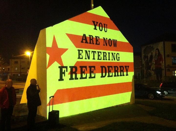 ideiazabaldu's tweet photo. Free Derry-ko pareta ezaguna esteladaren koloreekin argiztatatu dute gaur.
Acciรณ solidari amb Catalunya a Derry.
#FreeDerryWall https://t.co/0BiqgbEsCY