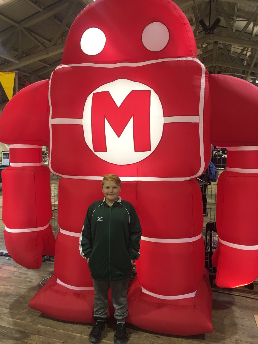 Anzacron's tweet photo. Jr in on the action @MakerFaireYYC https://t.co/llpa2DE4JP