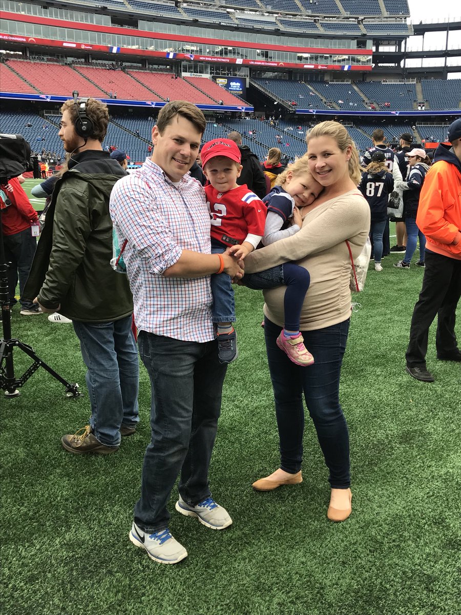 DJAlexanderIII's tweet photo. Counts came up just in time to help @stopandshop help @thejimmyfund @patriots game. #maddiestrong https://t.co/13JILu8zeQ