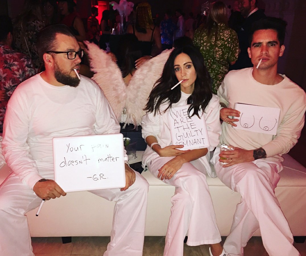 PATDLatam's tweet photo. Brendon junto a Sarah y Zack asistiendo a una fiesta de Halloween el día de ayer. 📸- @ZackCloudHall &amp; @hellosarahurie en Instagram. https://t.co/TB0bcikKRA