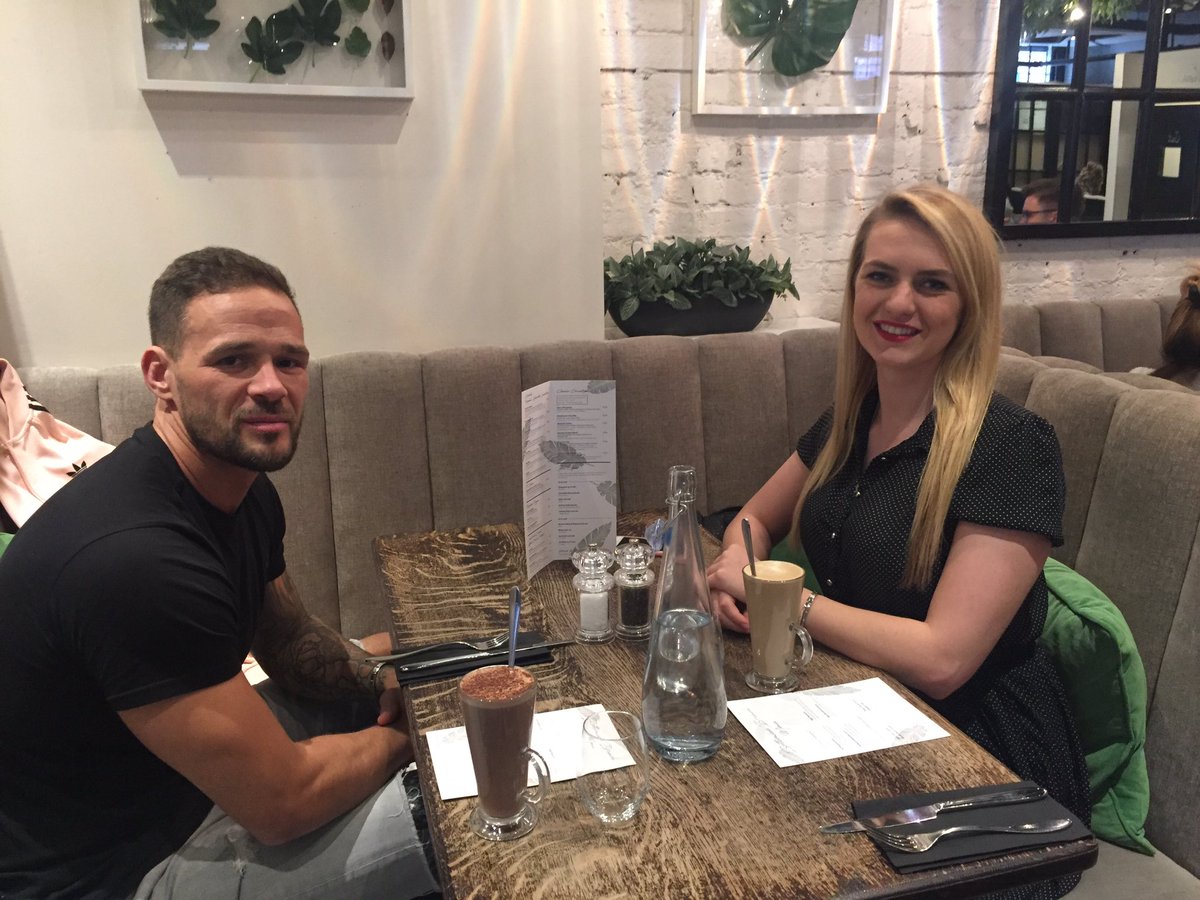 Brunch number 3 for <a href="/ZoeleaDale1/">Zoe-lea Dale</a> at <a href="/ROSYLEEMCR/">Rosylee Restaurant</a>!! Could this be a winner? 🤔🍴🍴 #BrunchMCR