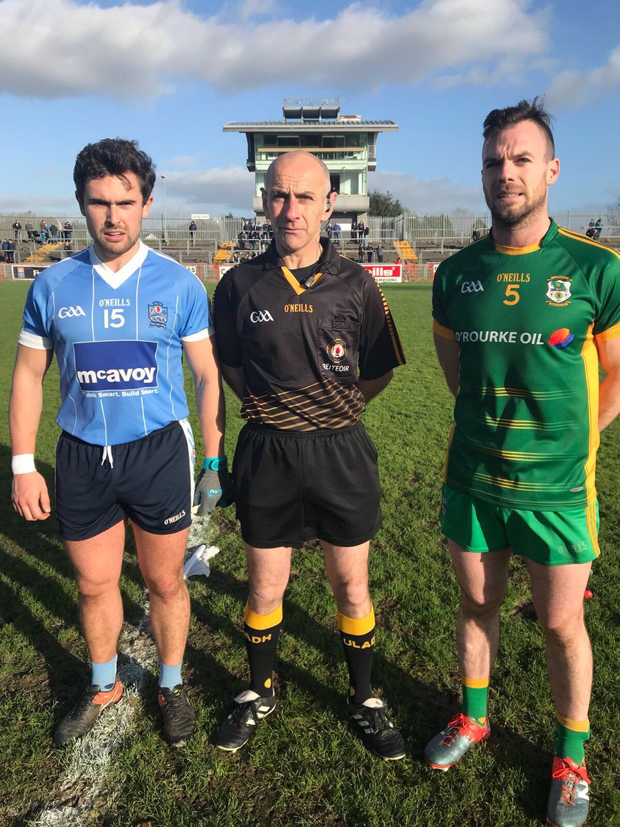 teamtalkmagLIVE's tweet photo. Ten minutes gone in Omagh and @CarrickEmmets lead @AnMhaigh 0-3 to 0-0. #TTMUpdates https://t.co/sFGV5wfTZI