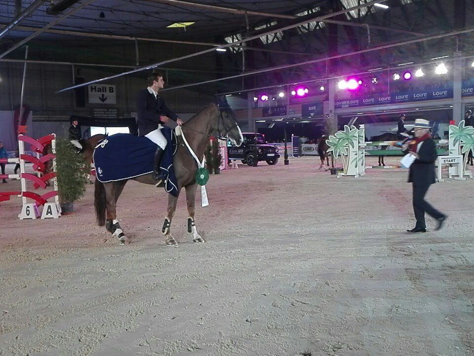 jumpinsainte's tweet photo. Victoire de Théo Chehu et Ulysse d'Ormec dans le GP145 !! Avec un double sans faute !! 
#jumpin #saintetienne  #GP 145 https://t.co/YrEyjHuiHu