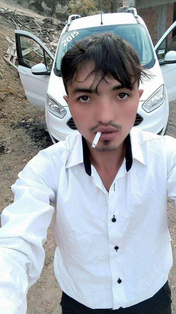 Araba lar olur ya evet ama herşey olur ya ama seven yok