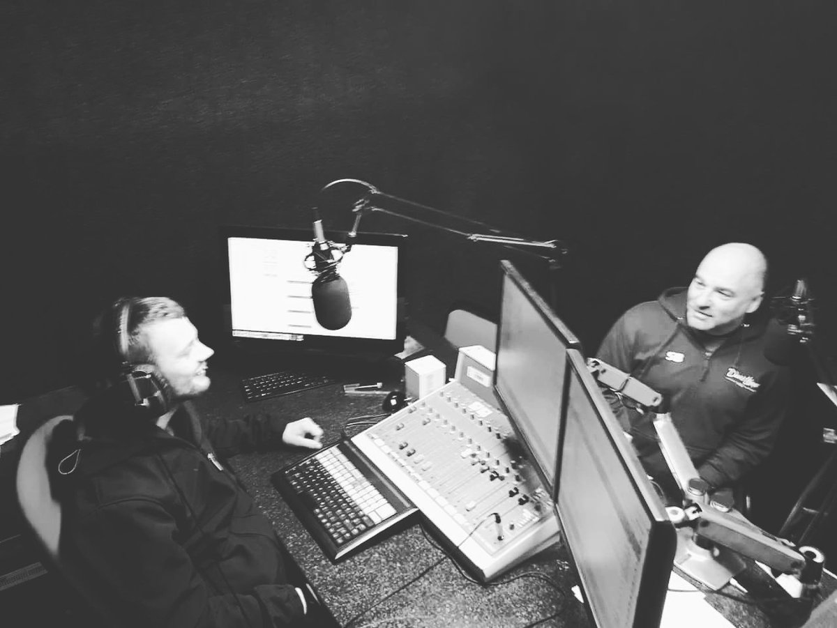 Bezzagb10's tweet photo. @turnerslad1 don't miss it next Sunday 1pm me and. @nathanelliot17 on Hull Kingston Radio 107.4FM. A Show not to be missed #Radiotalk https://t.co/g5GbM9hl8H