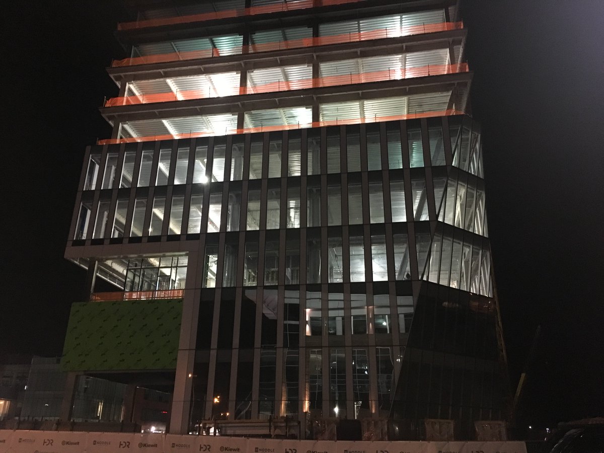 tom4sanders's tweet photo. Sure, I look good during the day; but I rock the AKSARBEN scene at night with 10 floors of construction lighting!  #HDR  #BestInTheBusiness https://t.co/gZhuXIdDD4