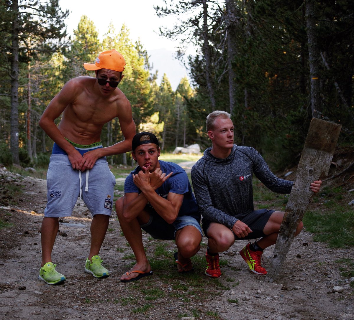 MortenTri's tweet photo. When your squad is life #squadgoals #teamnorway https://t.co/NxypSY7Ae4