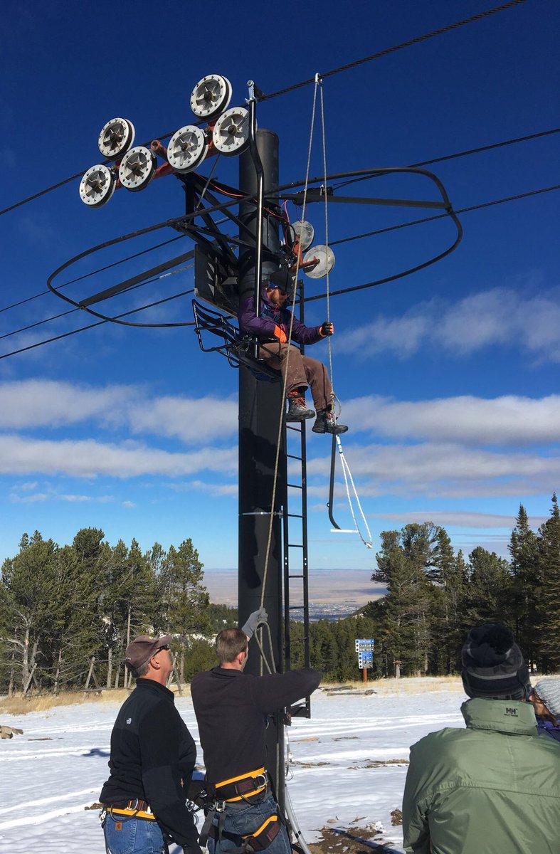 theMtnAthlete's tweet photo. Fun day practicing for a not so fun day. Chair evacuation training. #SnowPros #SnowSoon https://t.co/UX5DAnd4x2