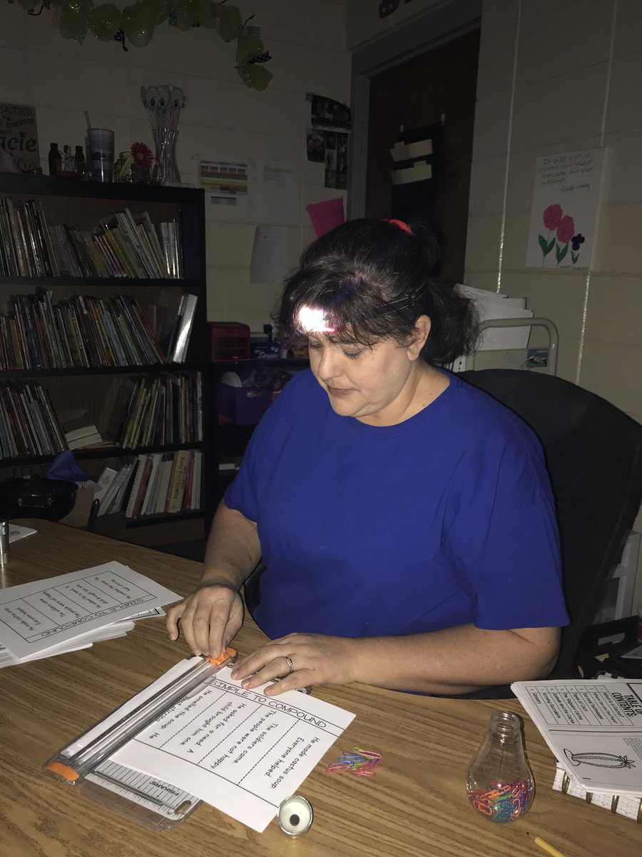 jbestacieb's tweet photo. Flashlight Friday is extra fun on character day. #whateveritakes #jberocks https://t.co/St3MpCCUjP