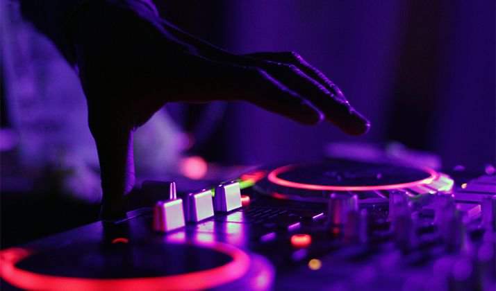 SongsCafeApp's tweet photo. #Music can change the #world because it can change the #people. 
https://t.co/i3qtrw7LTF #Song #Pop #PartyMusic #FavoriteSongs https://t.co/5z3Q5Uyi5A