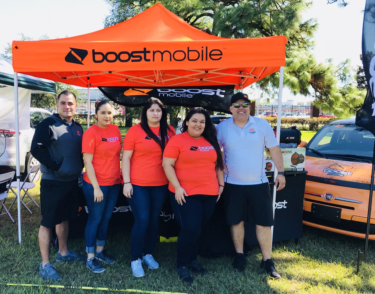 giancarlocv77's tweet photo. #TodosUnidosPorMexico #ConsuladoMexicoOrl 🇲🇽 #BoostMobile #GKCellular @gfresse @carloscaceresFL @BoostMobile_CW @jltorre11 @VictoriaVIP22 https://t.co/REhzppBuR6