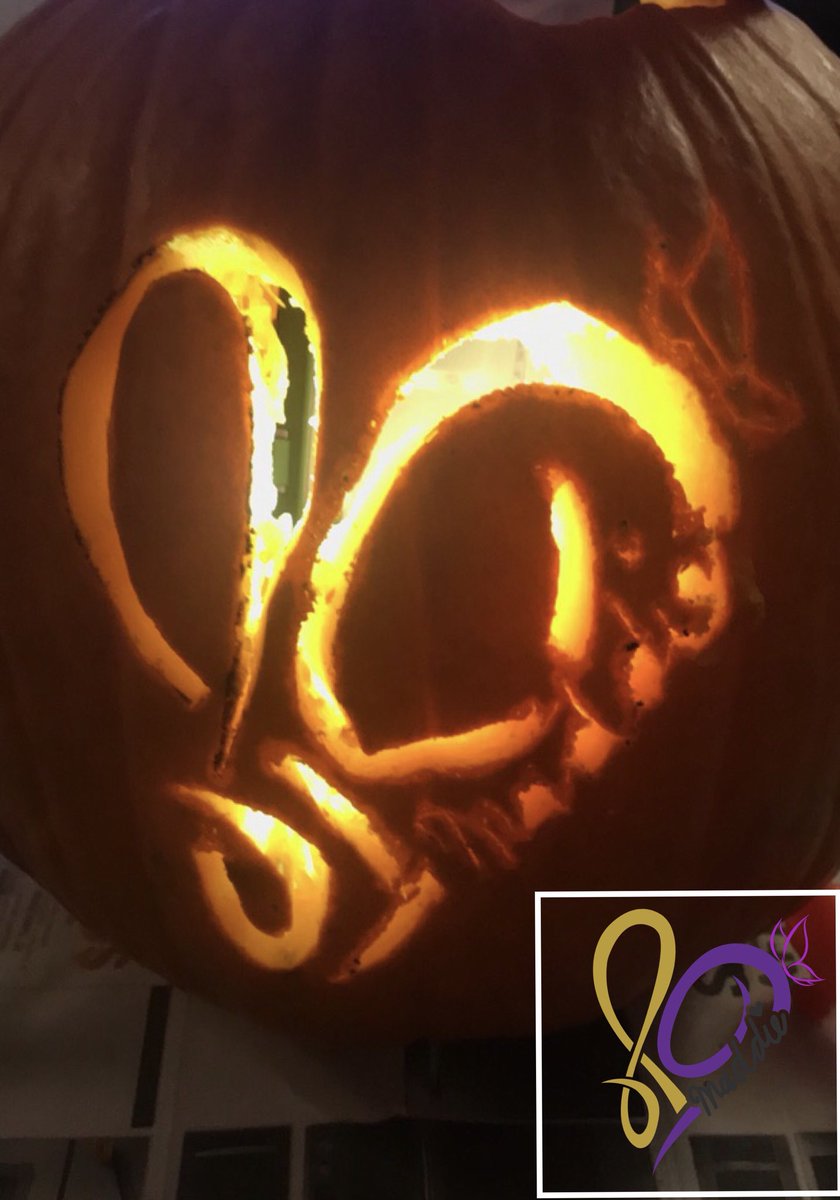 OfficialMFF06's tweet photo. Maddie’s Fight Foundation logo on a pumpkin great job @JohnHollywoodSW @_PaigeMarie_x3 #maddiesfight #powerforacure #mff https://t.co/OI4AihR1eH
