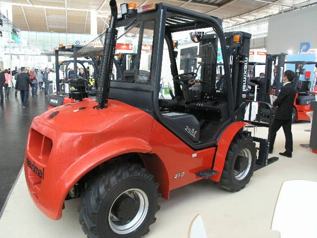 Carretilla elevadora para terrenos difíciles logistiek.com/product_Maxima… <a href="/MaxCargo1/">Max Cargo</a> <a href="/RackingandMezza/">Racking & Mezzanine</a>