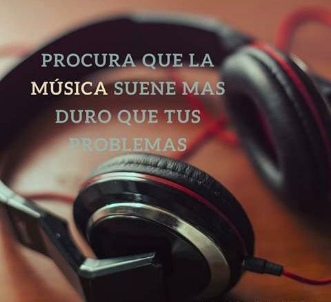 DjRobert Gonzalez
"The Latin Show"