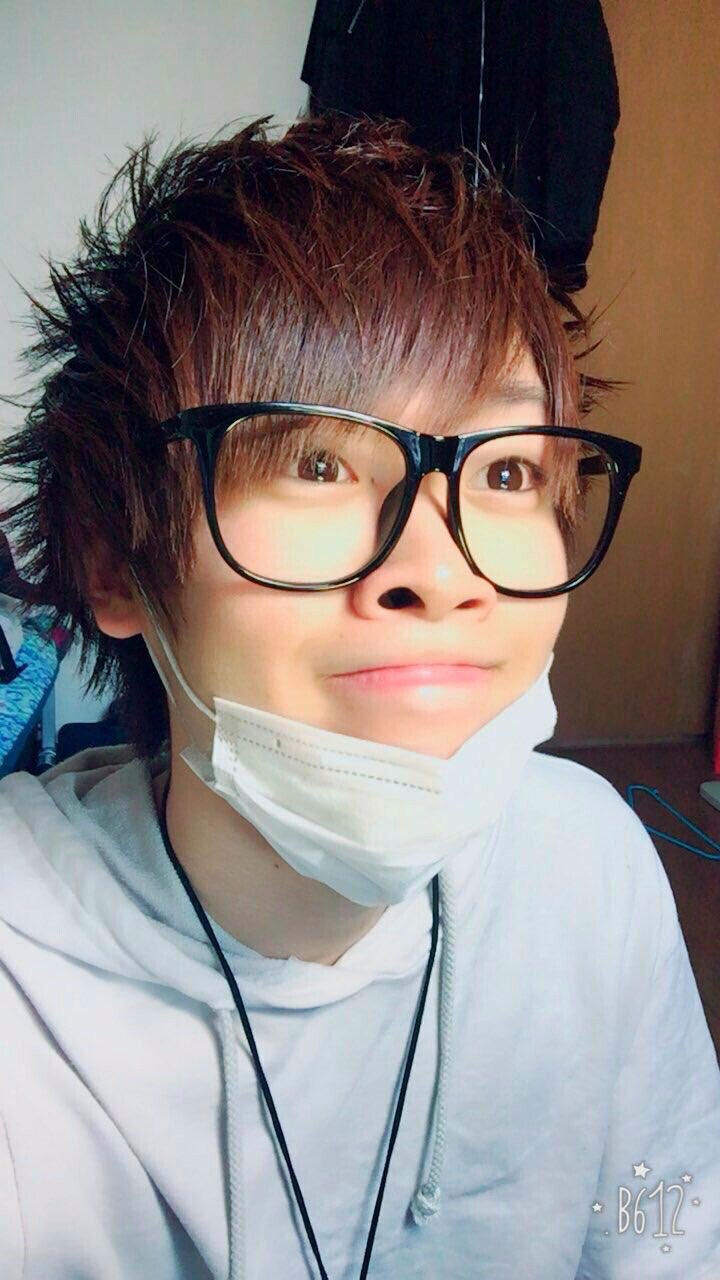 Uzivatel はるき Na Twitteru 髪切ったこの機会に じんたんのウニヘアーやりたい 動画見直す 明日学校だから今はやんないけどね笑 T Co Xhtd0ffgjh T Co Fm7hgjqoit Twitter