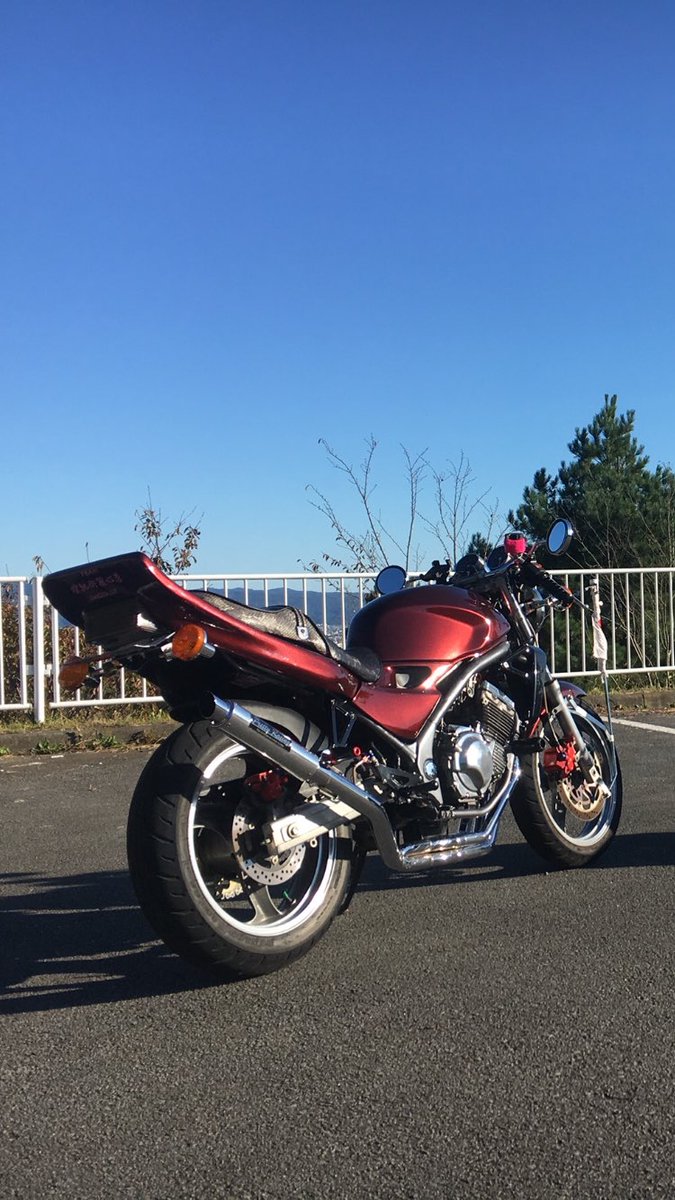 たけ バリオス On Twitter 暴走族 旧車會とかを目指しているわけではありません 昭和のバイクを目指してたらこんな感じになっちゃいました こんなバリオス バリオス乗りですが今後もよろしくお願いします フォロバとか気まぐれなので絡んでくれればフォローすると