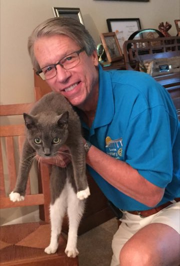 Root_Dental's tweet photo. It's cat (&amp; #floss ;) day every day! 😻
#NationalCatDay #DrRoot #Cats #verobeachdentist #florida #happysunday https://t.co/BexzVfSDks