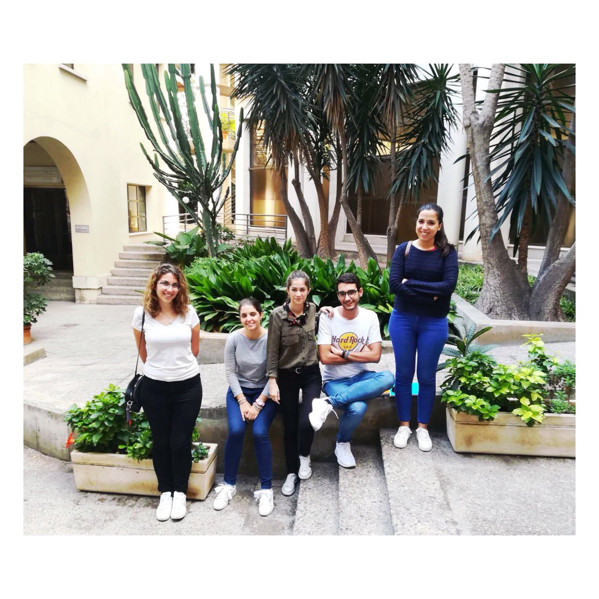 GVAivaj's tweet photo. Good vibes! 🙃 El taller d'inmersió lingüística a Alacant ha sigut un èxit! Ens agraden els #IdioMesPlus i el 'bonrotllisme'. I a tu? #Viu https://t.co/UoMYO2qmWj