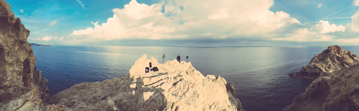 kinovideoprod's tweet photo. Music video #onset #bts #corsica #redraven https://t.co/w5eFYngTDO
