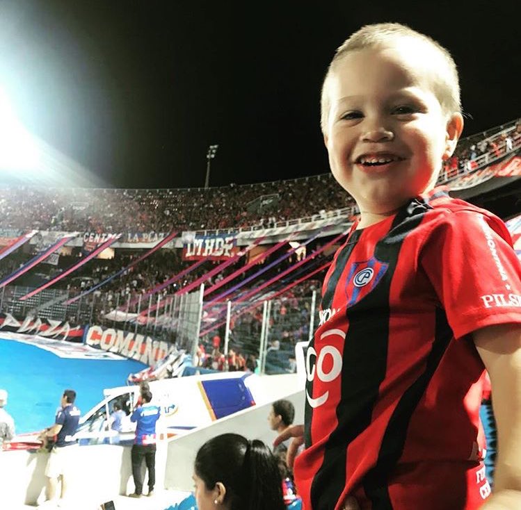 gloharta's tweet image. Lleno de PASIÓN AZULGRANA!, desde chicos alentando al GRAN CICLÓN! 🔵🔴👏⚽️ 

@CCP1912oficial 

#CatedralDeLaPasión #HerederosDeLaPasión