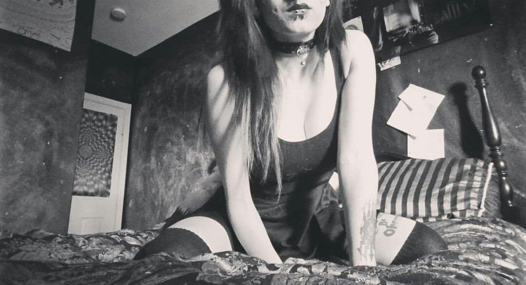 You're are a bad  o b s e s s i o n