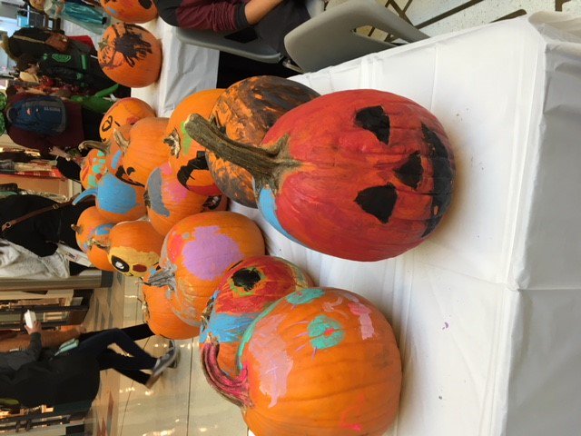 CambCentre's tweet photo. We had a spookacular time painting pumpkins and indoor trick or treating! Happy Halloween everyone! https://t.co/AuCRCYHDoM
