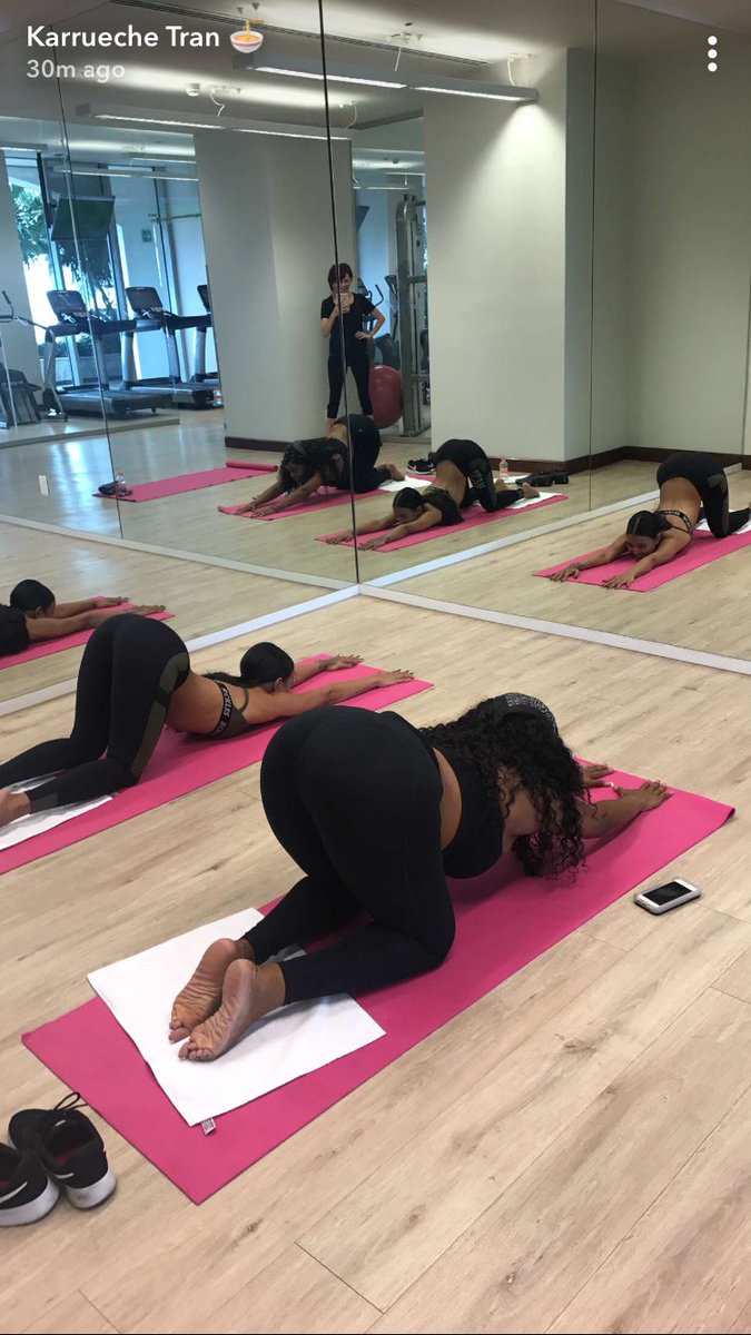 ThatGuyShav's tweet image. No wonder Chris Brown was stalking shorty, y’all see that arch?!?! 😭😭😭