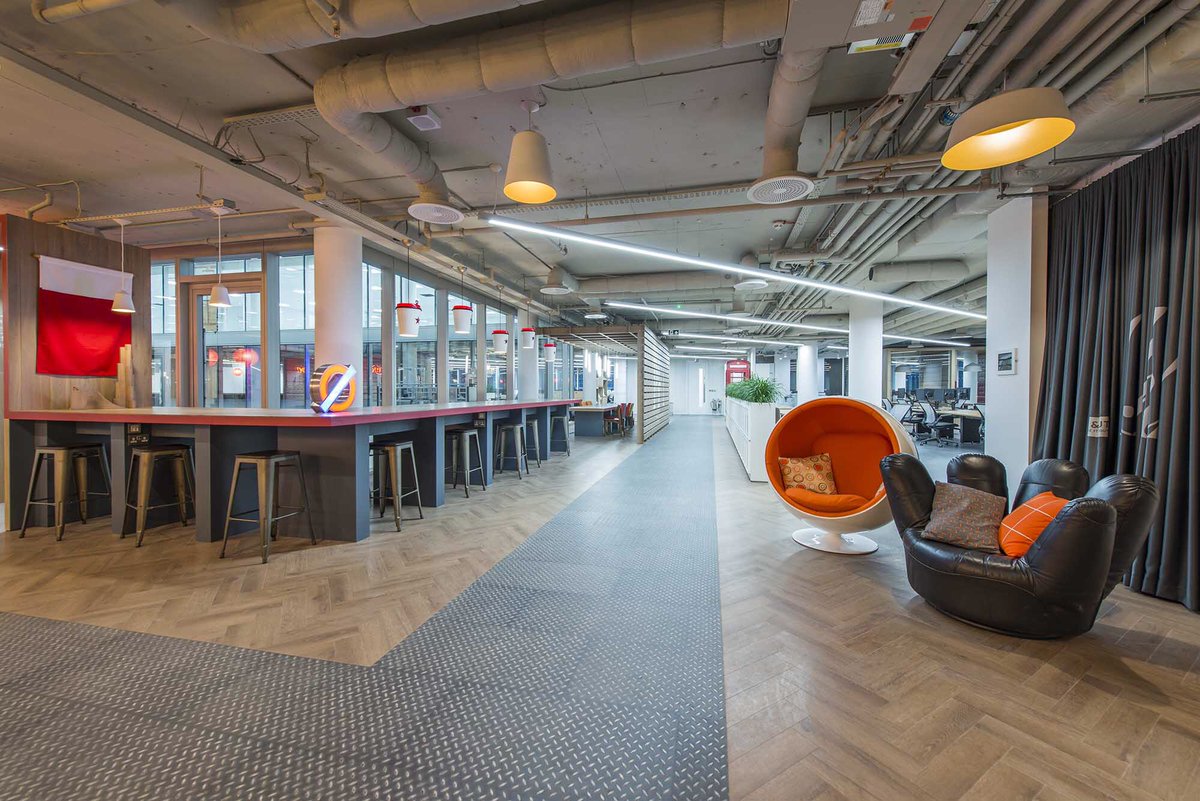 supagoldltd's tweet photo. @PeldonRose @Pret @Property_Awards Very proud of our 2500m2+ installation on this award winning @PeldonRose fit out using @Polyflorltd @AmticoFlooring &amp; @UzinLtd #flooring https://t.co/0XAi9TvYEW