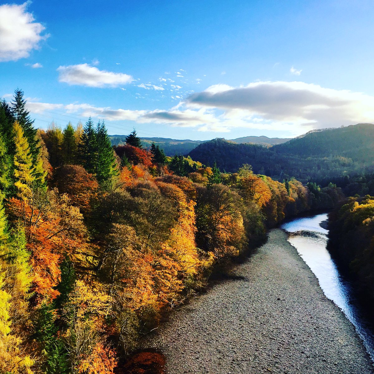 steven_haddow's tweet photo. Autumn Colours 🍁 - #GarryBridge #RiverGarry #Pitlochry #Perthshire #Killiecrankie #Autumn #Fall… https://t.co/Z7UH0sECvM https://t.co/u3wL7TGPGy