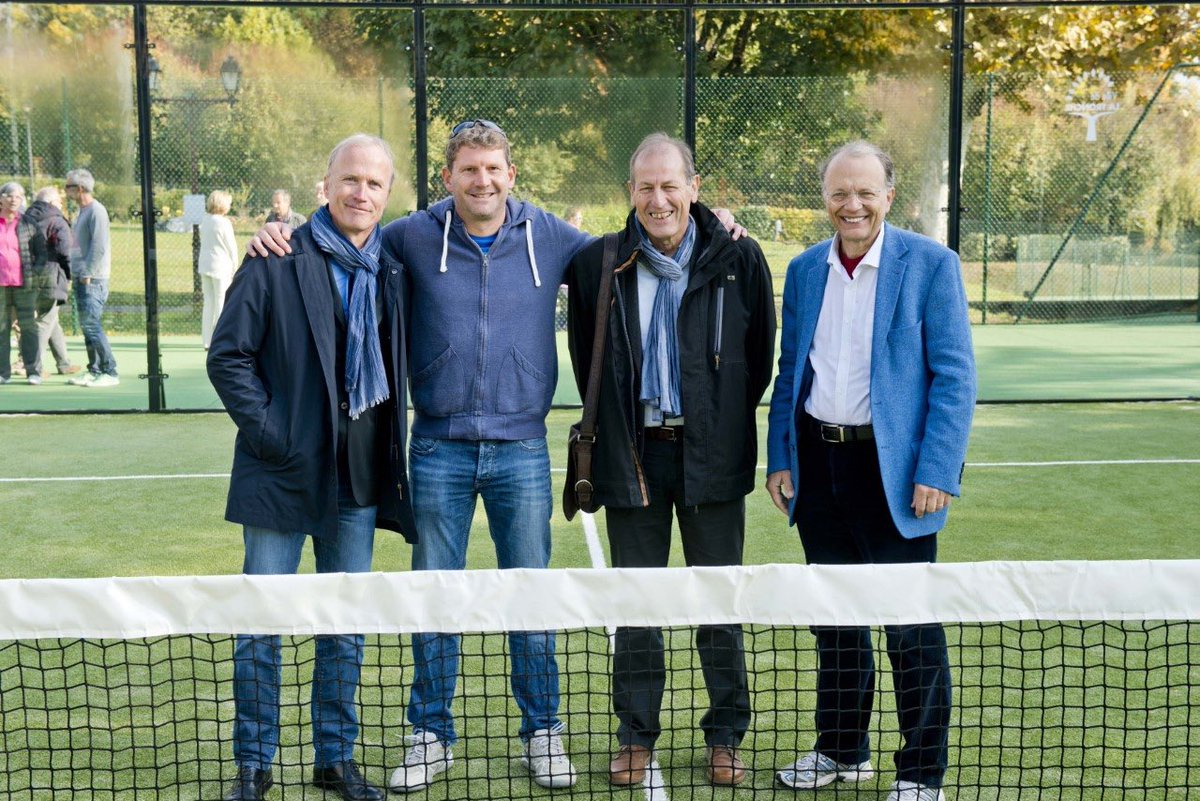 StephanPostAURA's tweet photo. Belle inauguration d'un court de padel à La Tronche avec le président Anthony Boyer, le maire et René Lavaysse, président du CD 38 👏 https://t.co/ZWtqoDX1XK