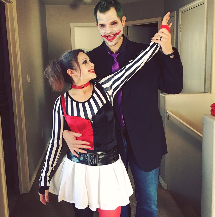 DavidMi34444968's tweet photo. Happy Halloween! #Halloween2017 #JokerandHarley https://t.co/hF59fJGg8m