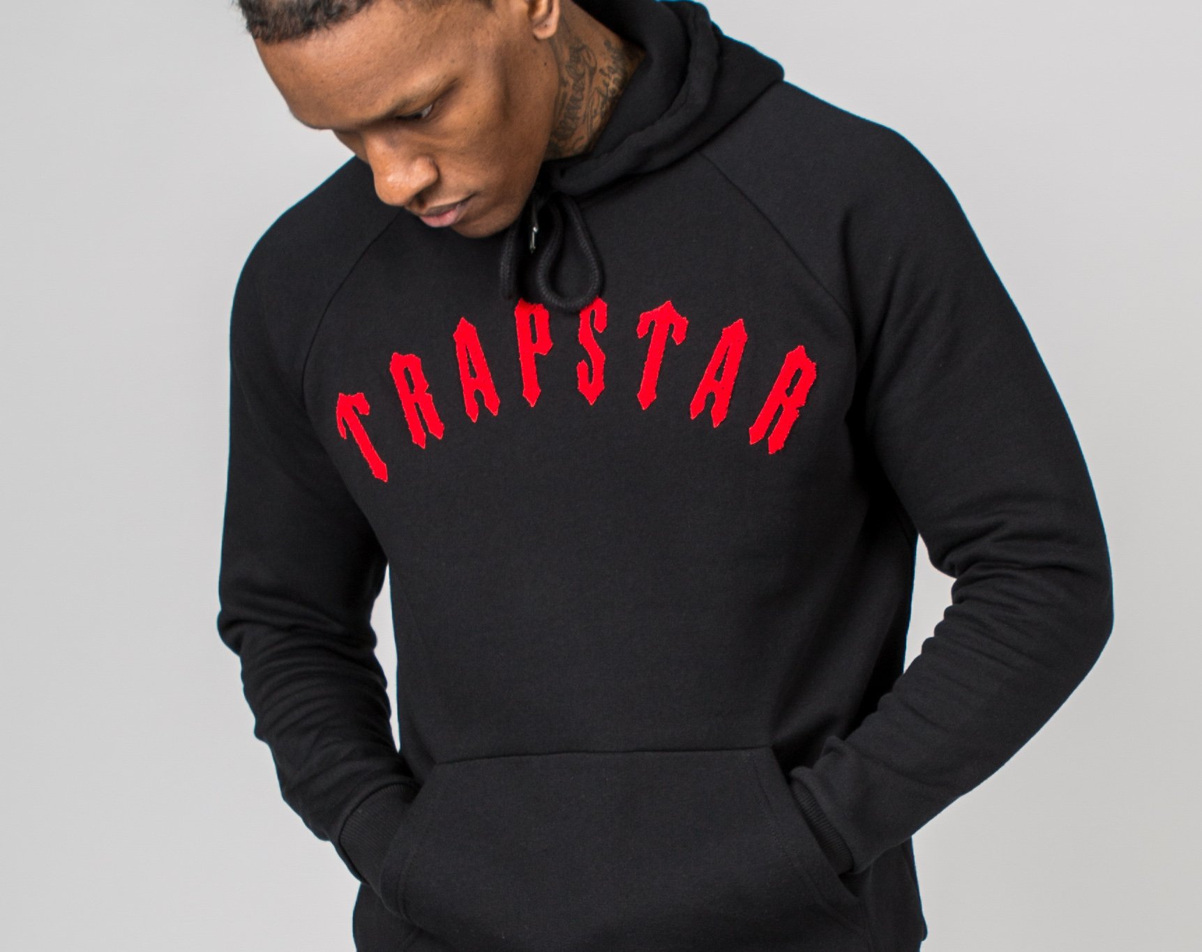 福袋 TrapstarセットアップBLACK/RED スーツ   fonotecanacional