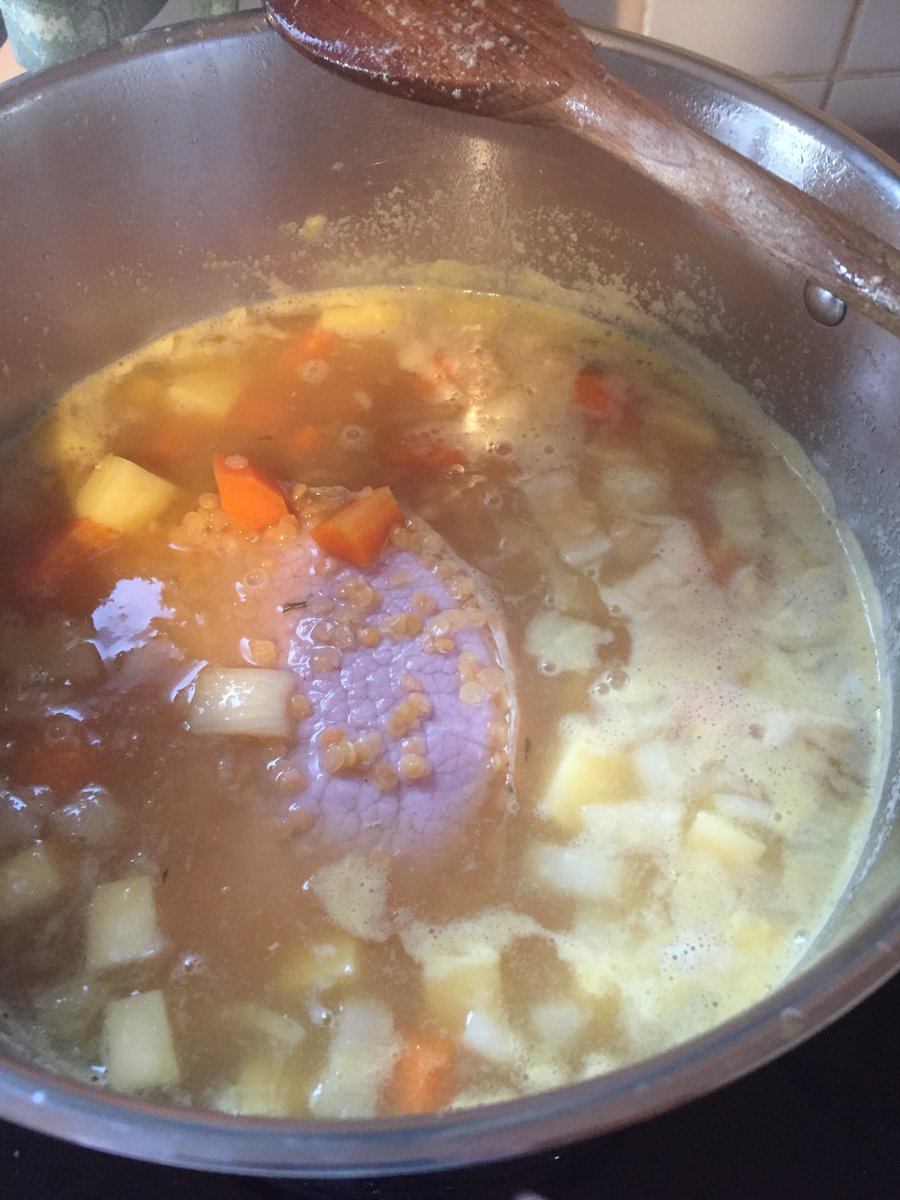 KirsteenCampbel's tweet photo. A fine pan of soup on a winters day #countrycooking #rangecooking #happyplace #winterfood #feedthefamily https://t.co/tYFNI3WFj1