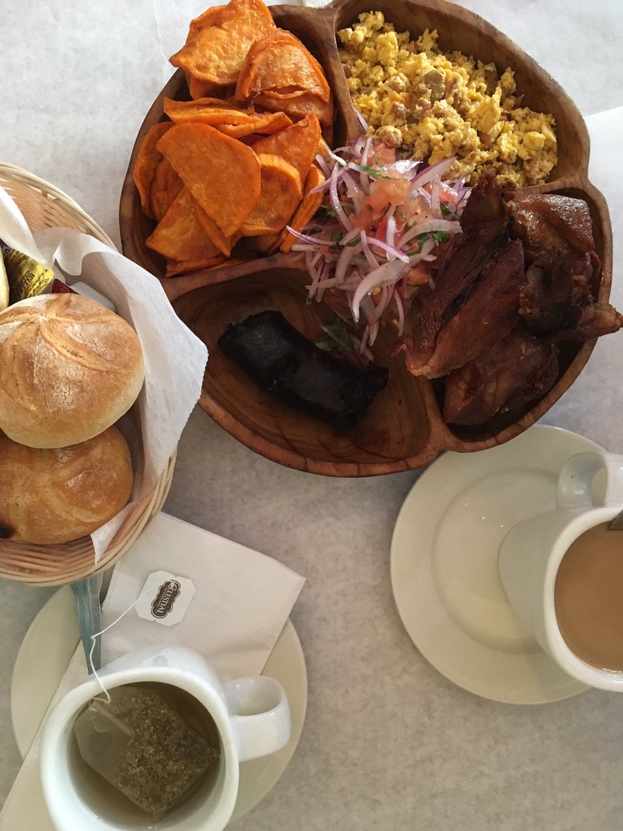 Wee_Wan's tweet photo. We need more Pan con Chicarron (Peruvian Crispy Pork Sandwich) places in NYC! #PeruvianBreakfast https://t.co/bLYpb3wQng