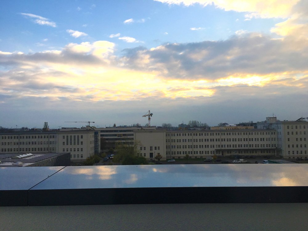 CMC_Berlin's tweet photo. Nach dem Sturm kommt die Sonne. Wunderschöner Ausblick von unserer Dachterasse. Guten Abend euch in #Adlershof! #cmc #berlin https://t.co/V2mX5uOwx1