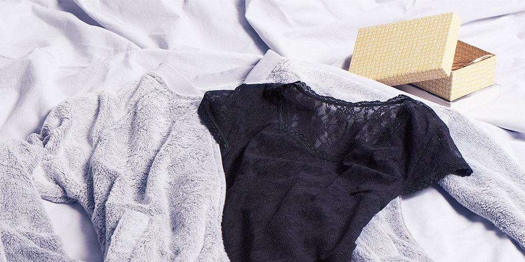 Crazy Lace bodysuit… the must-have for cocooning days.