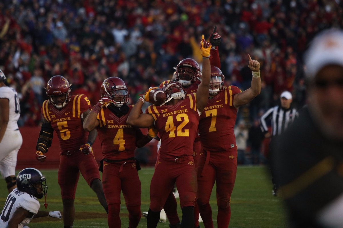CycloneATH's tweet photo. Moving ⬆️!

@CycloneFB comes in at No. 15 in this week's ESPN Power Rankings! 🌪🏈
📰>> https://t.co/29I9NSxzi7 https://t.co/KfI7wTmIAv