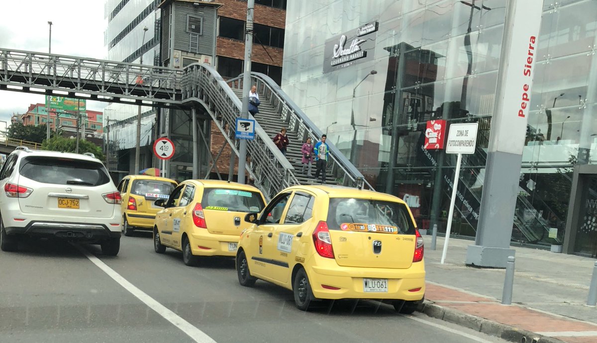 Nuevo paro de Taxistas?
Ahhhh no, todos los días estacionan en las estaciones de <a href="/TransMilenio/">TransMilenio</a> a esperar pasajeros. <a href="/Bocarejo_JP/">Juan Pablo Bocarejo</a> <a href="/ELTIEMPO/">EL TIEMPO</a>