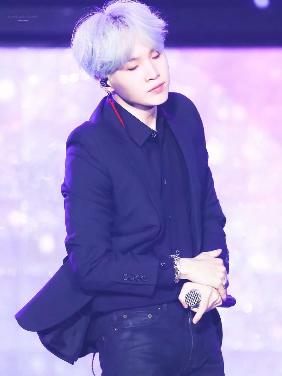 MidsummerNDream's tweet photo. #SUGA #윤기 #슈가 #방탄소년단 

170929  @BTS_twt https://t.co/vPNAeRxbdS